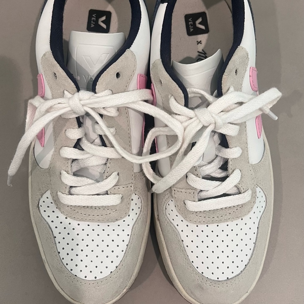 Veja White and Pink Perforated Sneakers